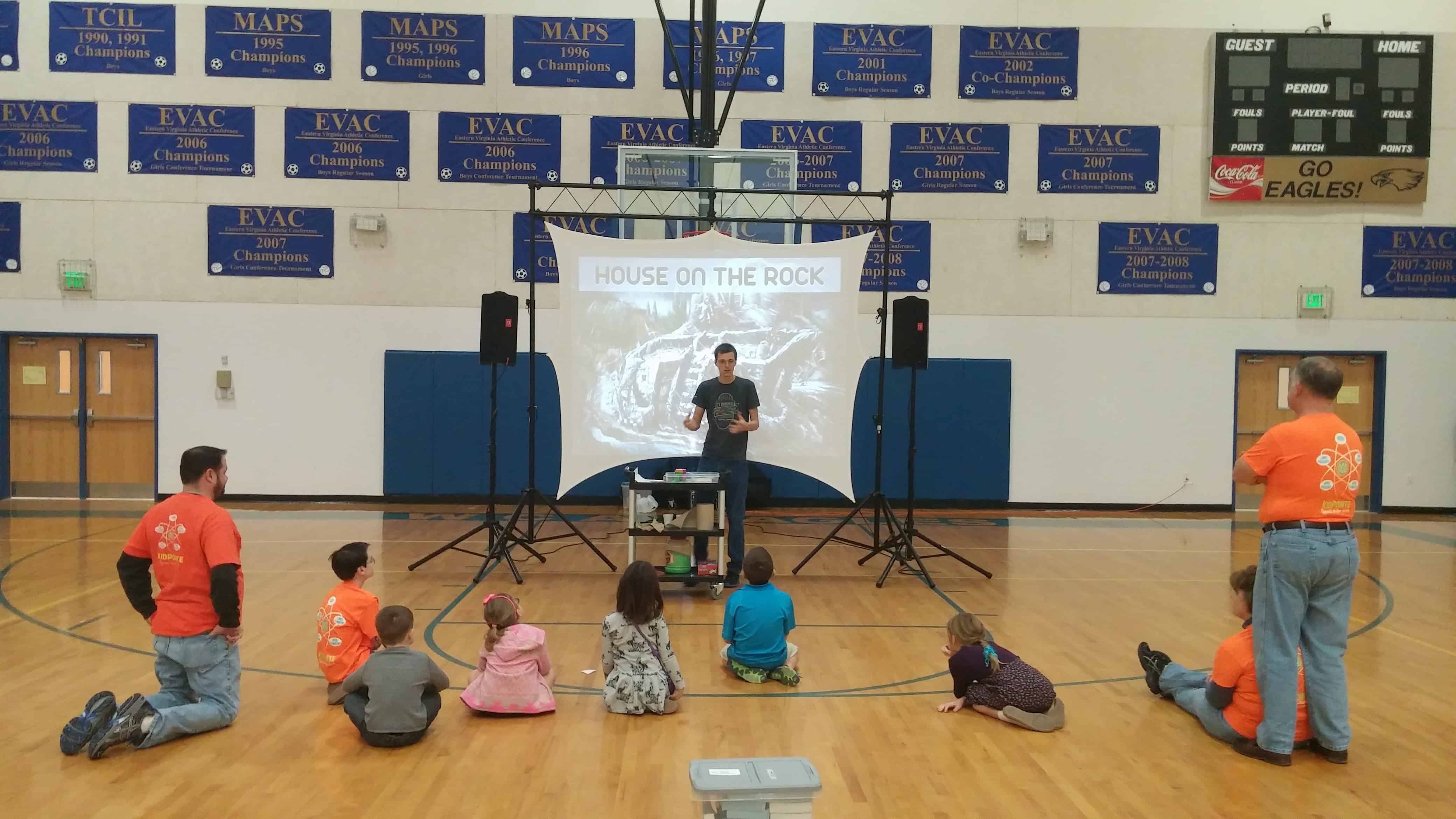 10 ft portable projection screen with fram