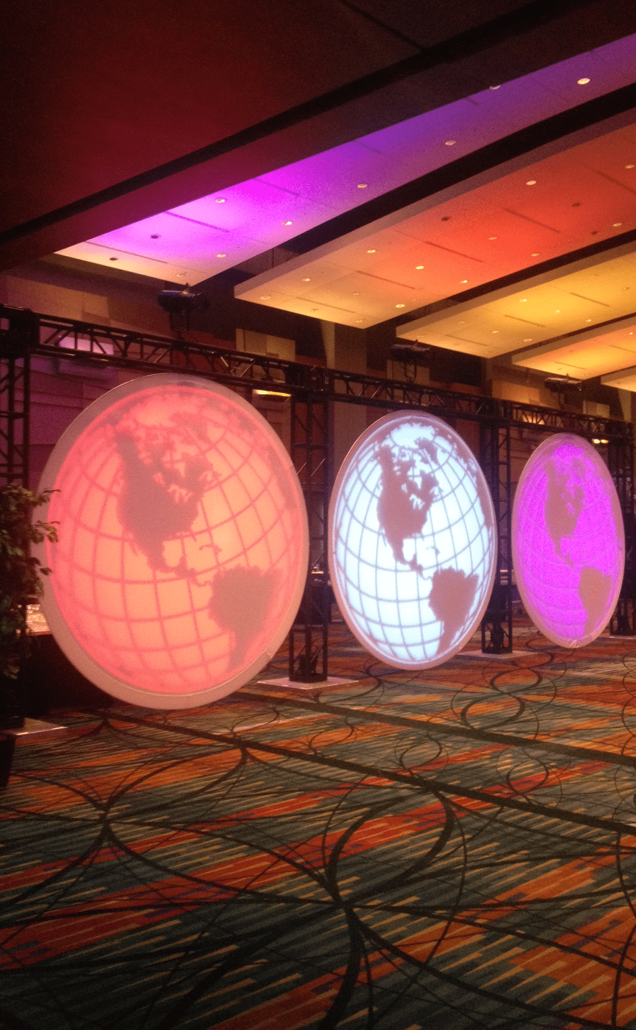 circle projection screens made of stretch fabric